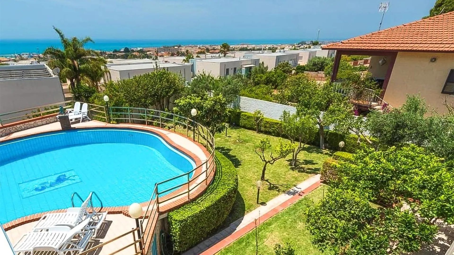 Holiday home Cozy Home In Marina Di Ragusa With Kitchenette Italy