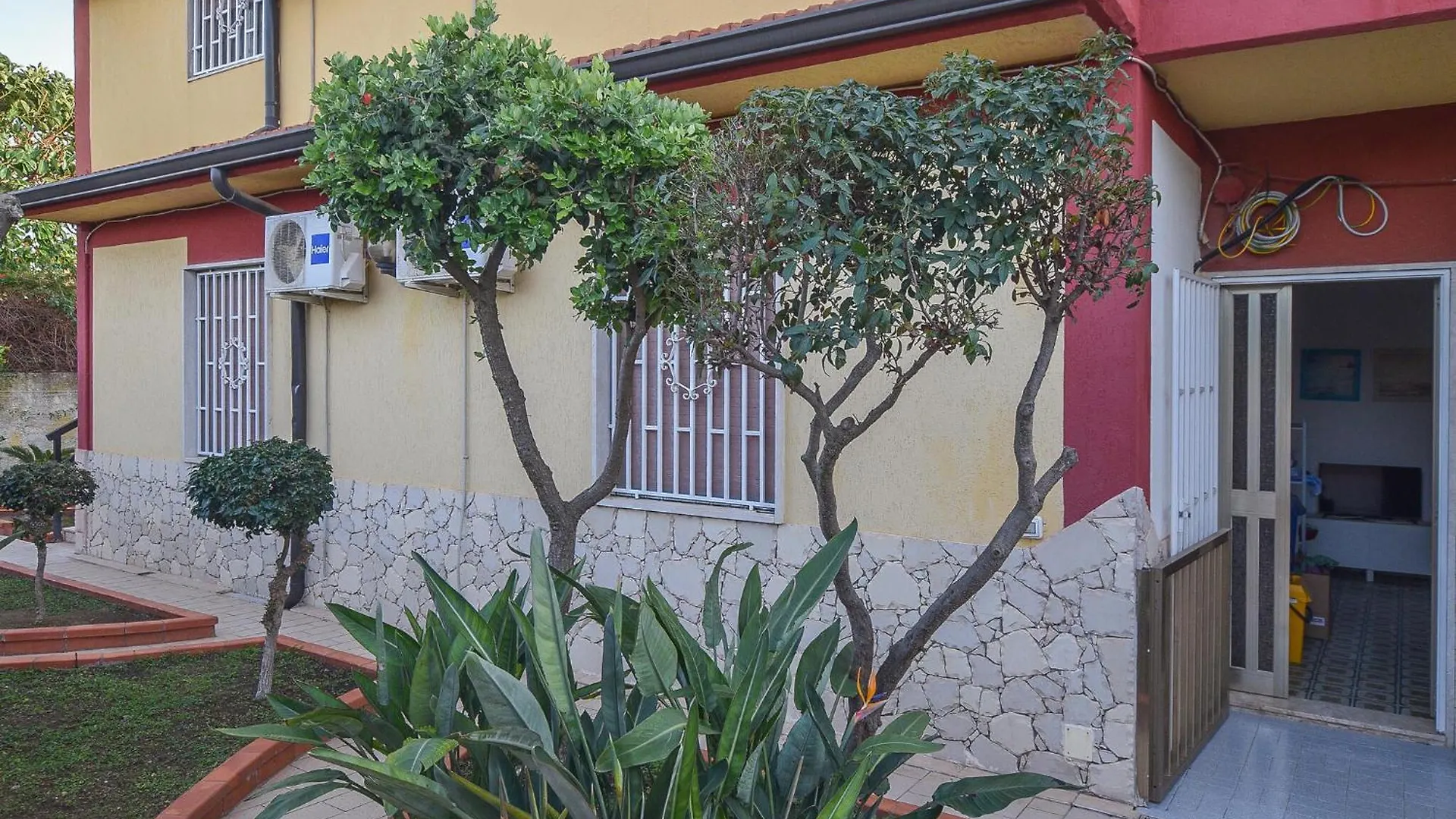 Cozy Home In Marina Di Ragusa With Kitchenette 0*,  Italy