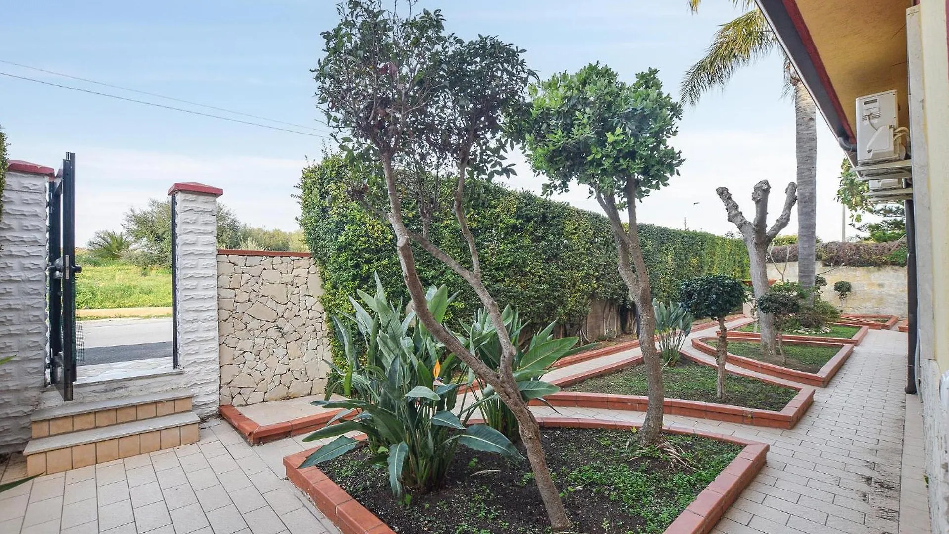 Cozy Home In Marina Di Ragusa With Kitchenette Holiday home