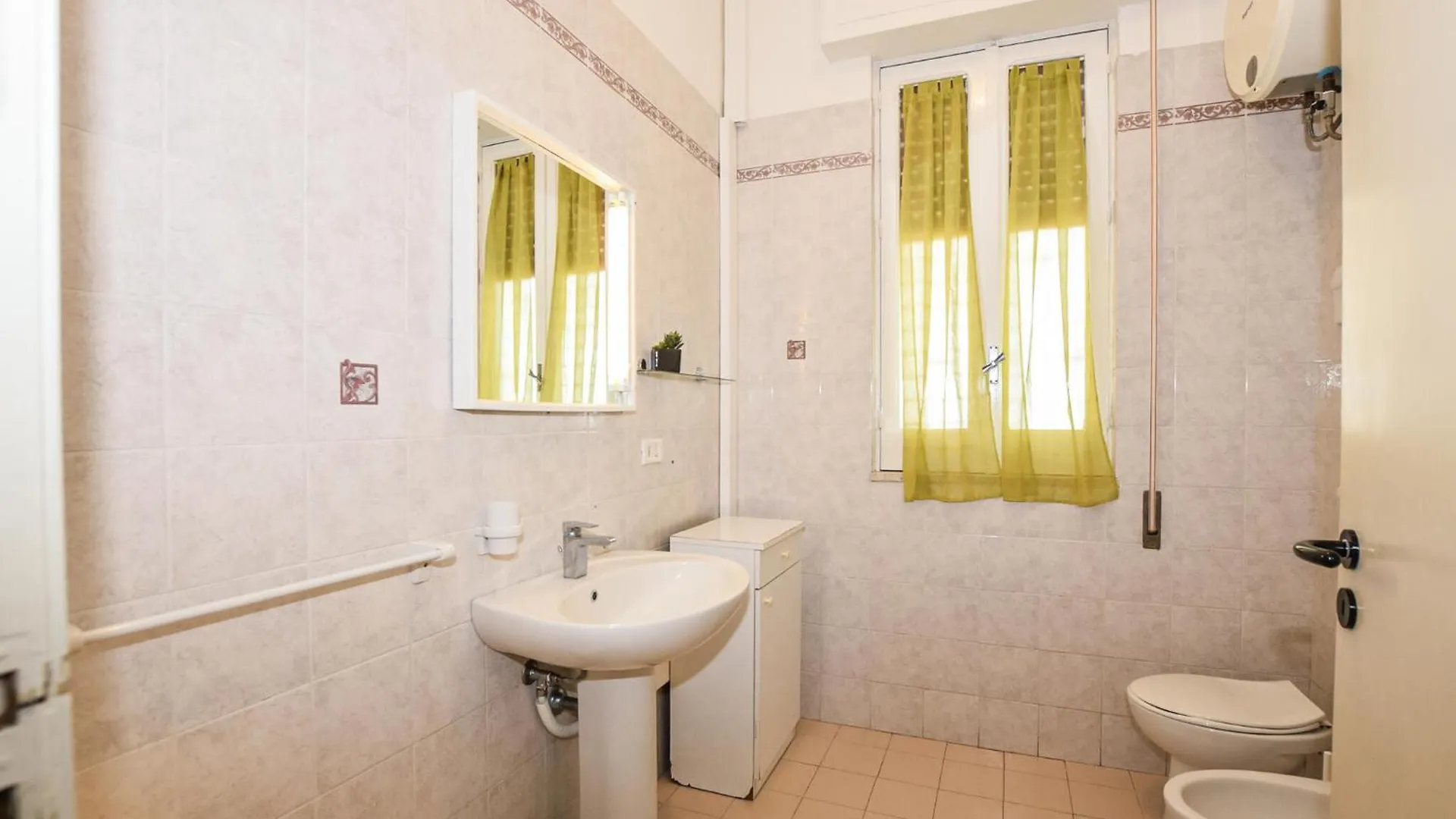 Cozy Home In Marina Di Ragusa With Kitchenette Italy